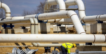 liquid and gas pipelines