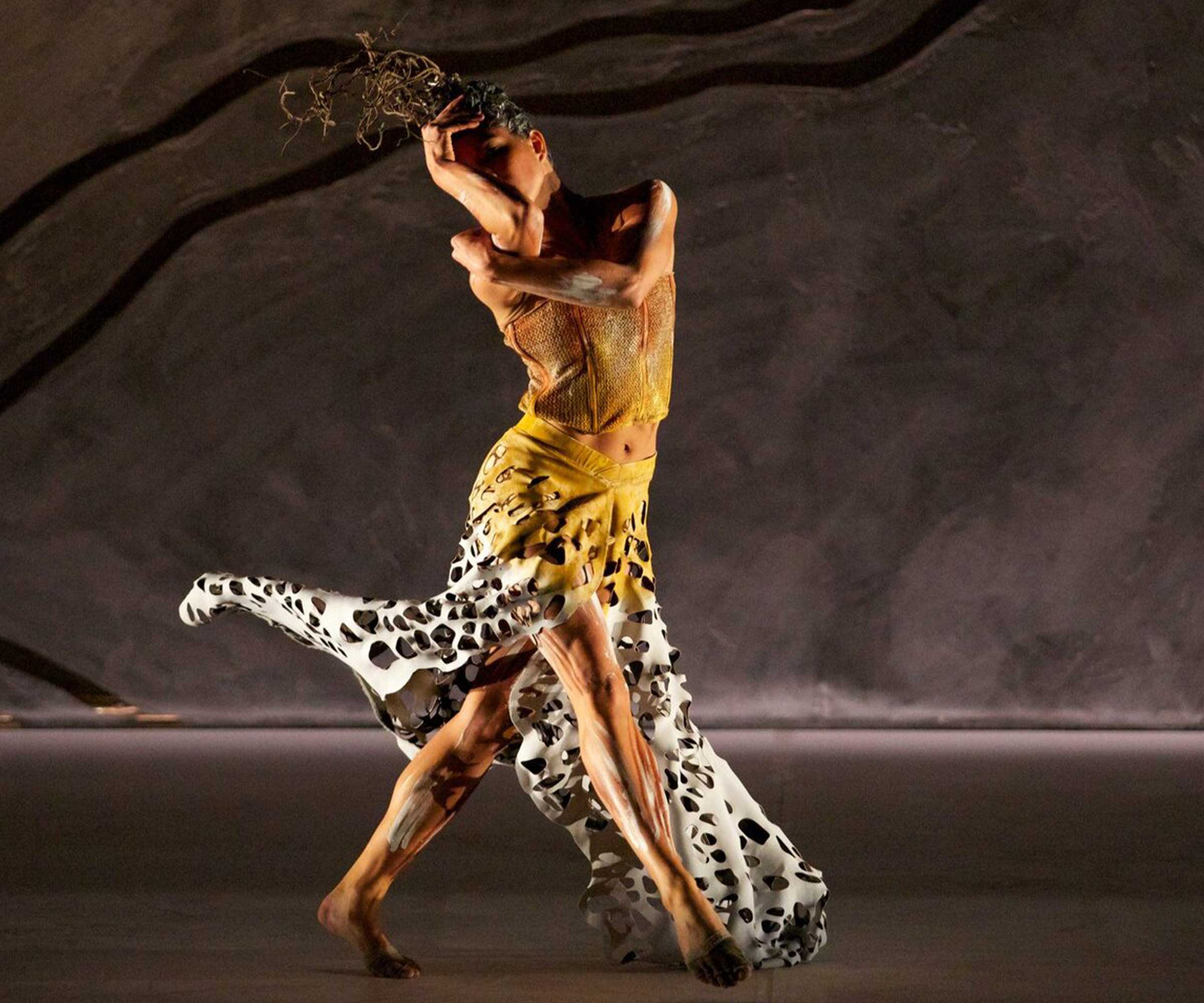 Ella Havelka dances in the Frances Rings-choreographed work 'Terrain'. © Greg Barrett