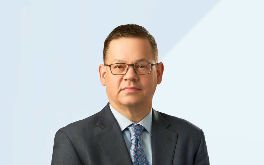 Jasinski_Douglas_exp.jpg