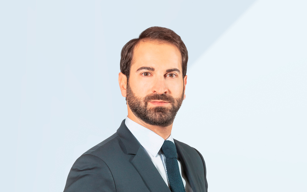 Racovski_Hugues_exp.jpg
