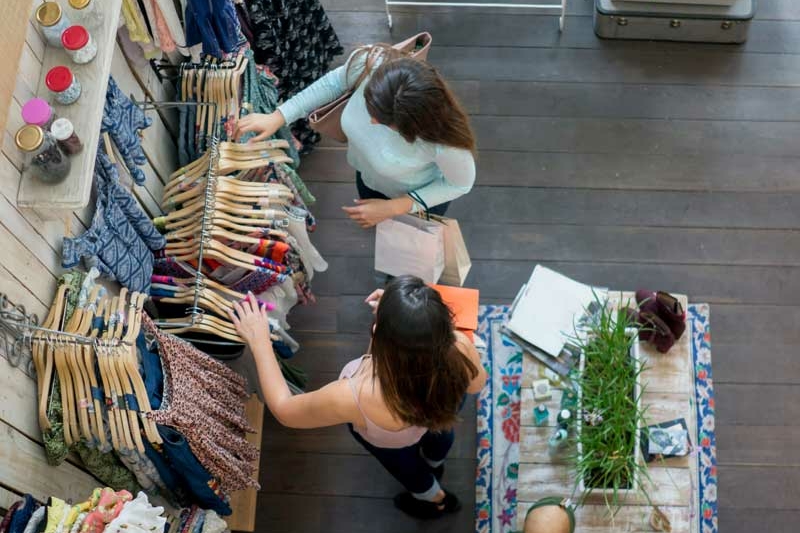 two women shopping