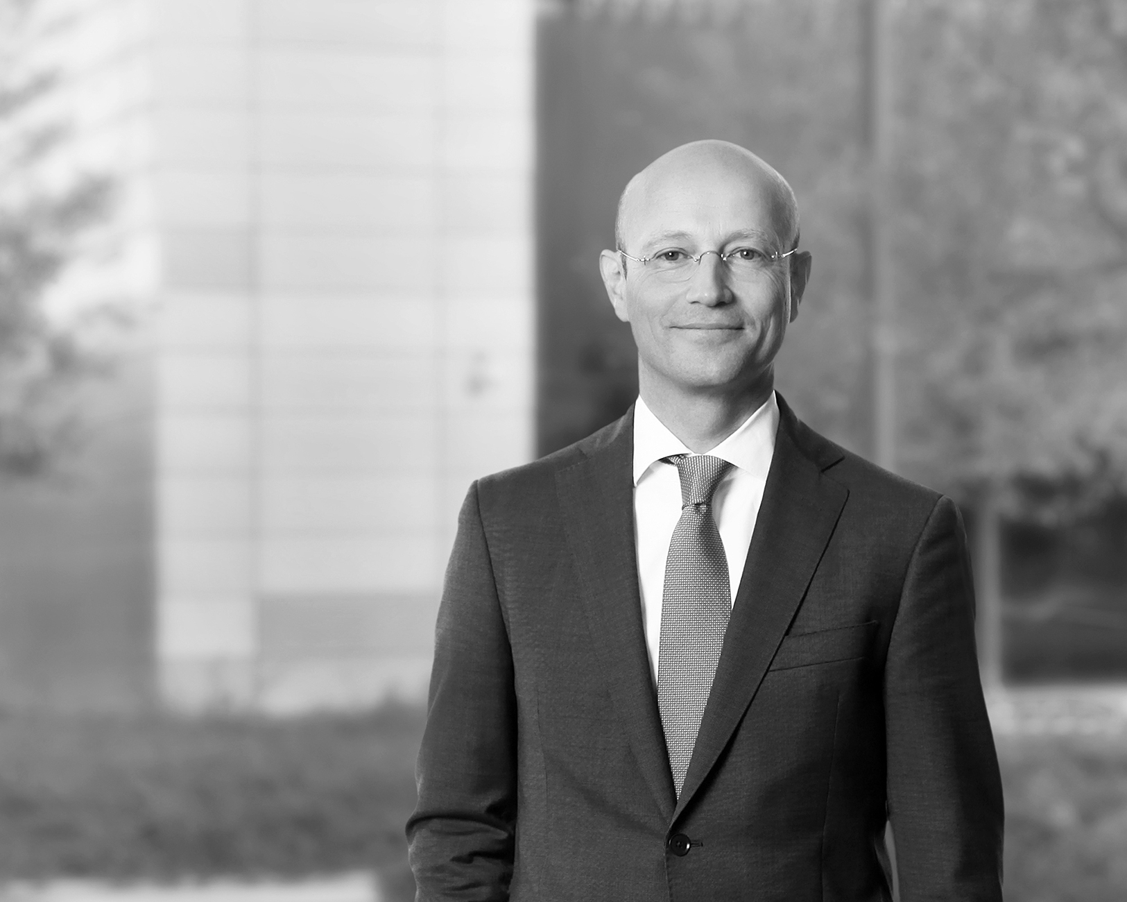 Dr. Henning Berger