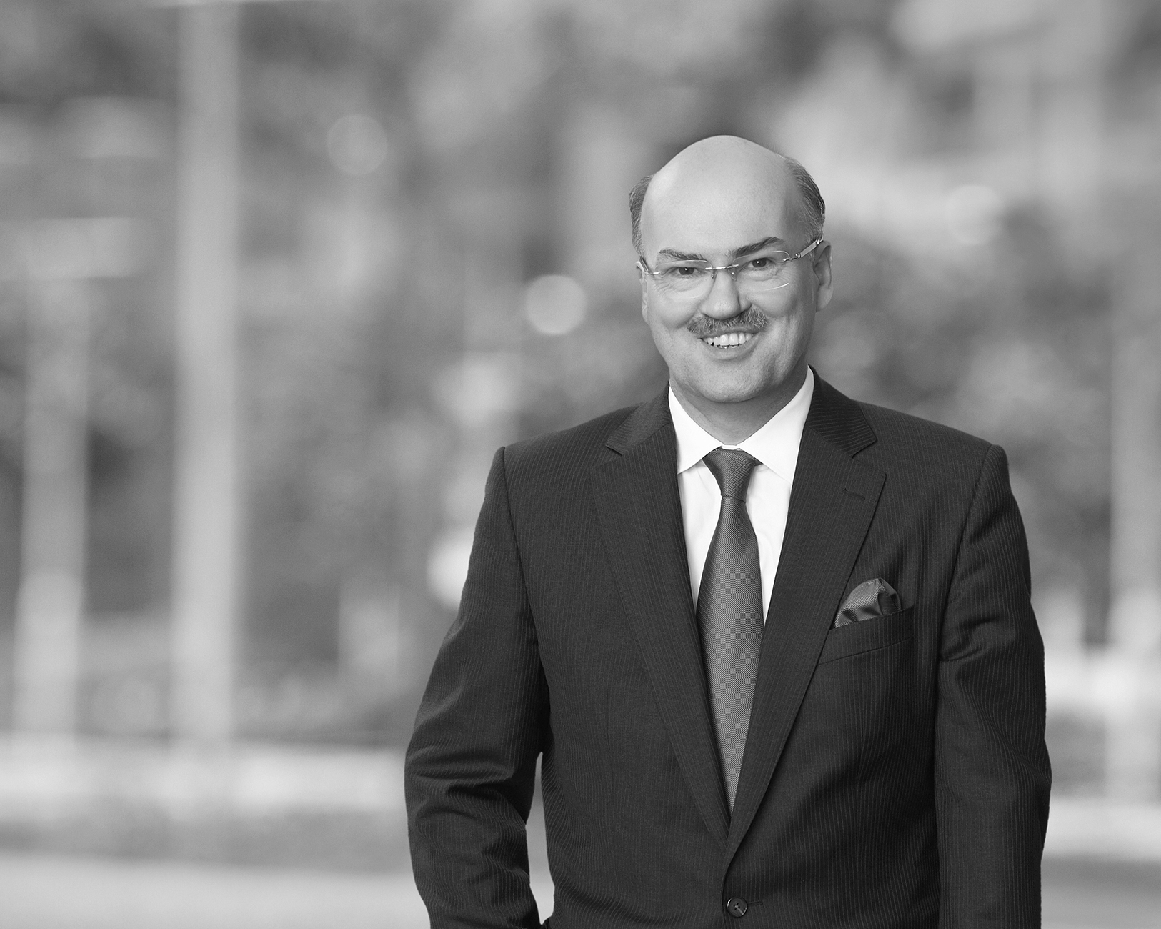 Dr. Lutz Krämer