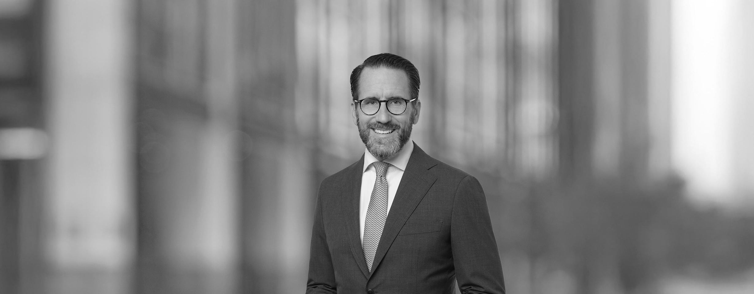 Dr. Jan-Philipp Hoos