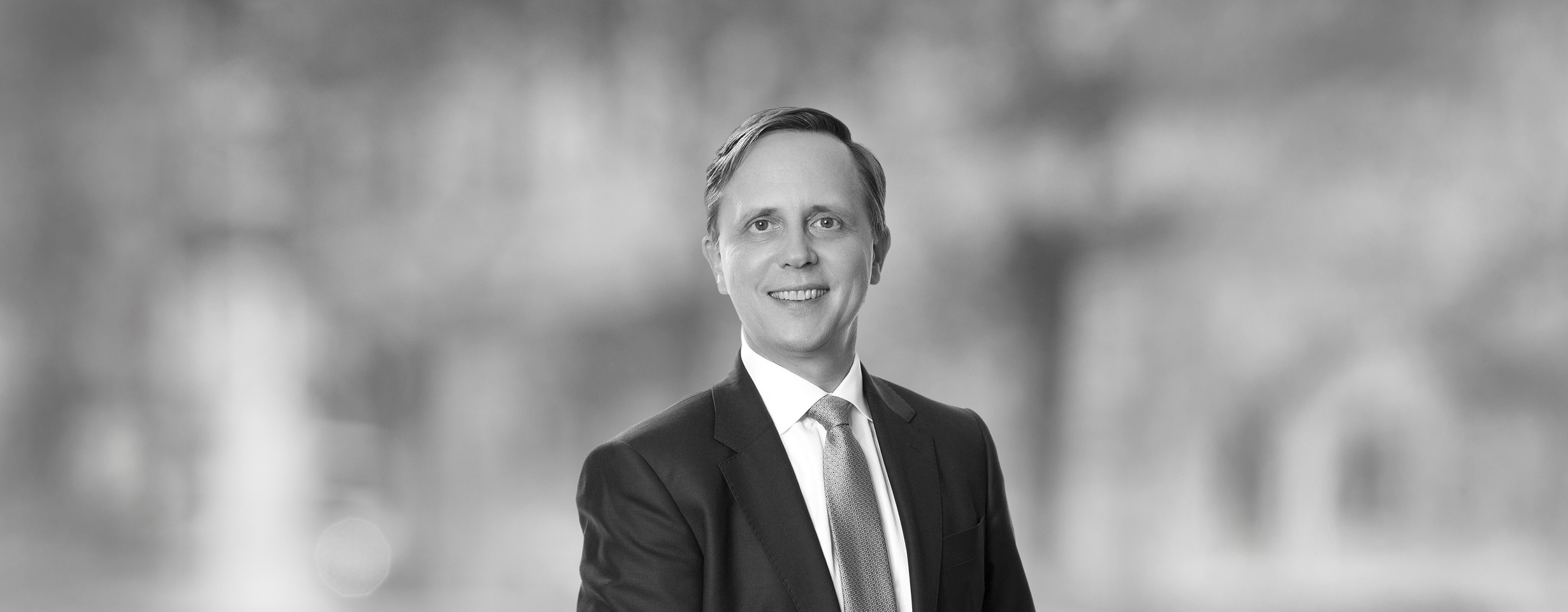 Dr. Biner Bähr
