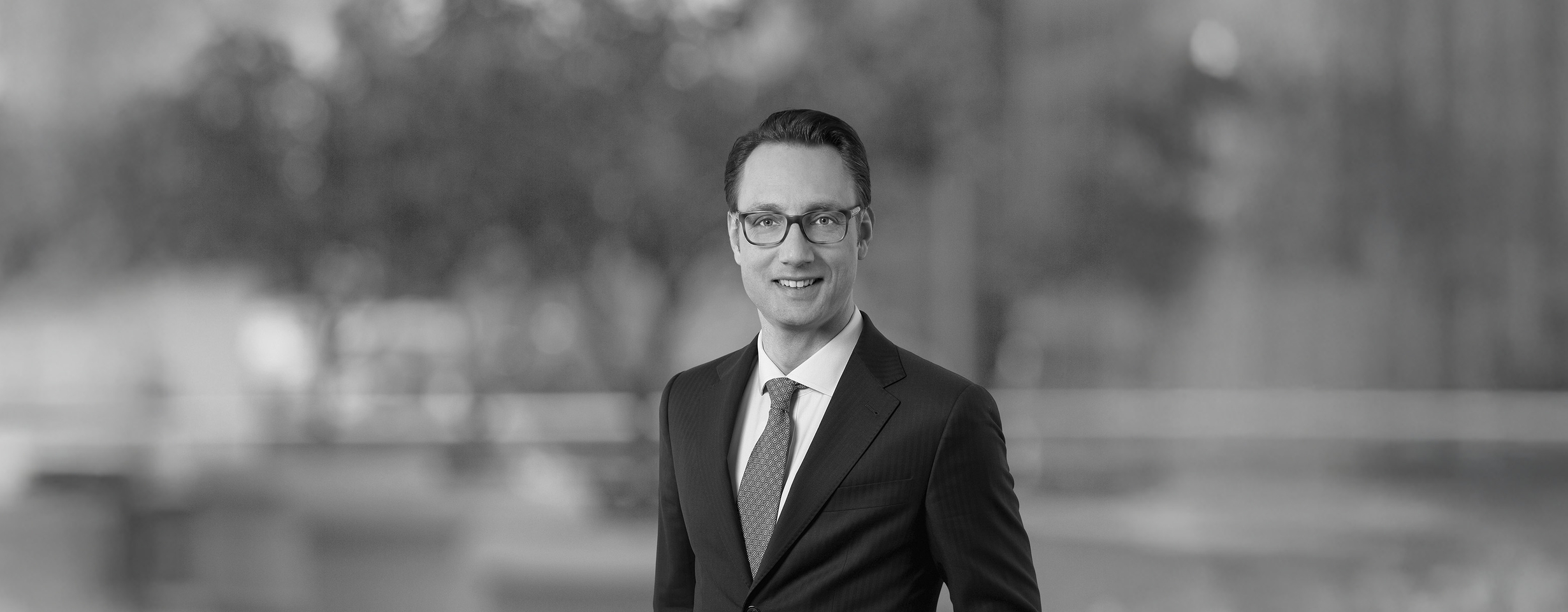 Dr. Stefan Bressler