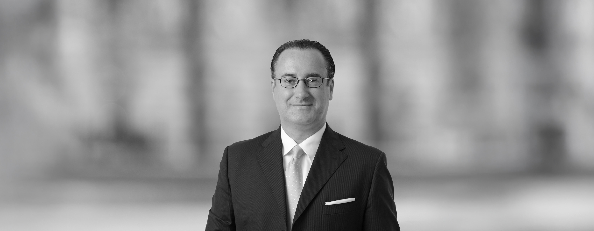 Dr. Roland Arlt