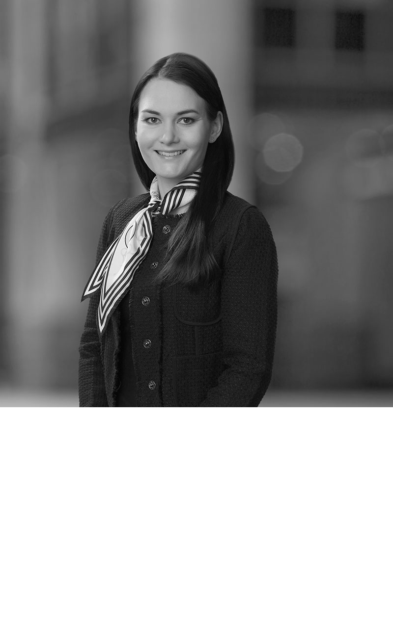 Julia Katharina Sieber n e K hnel White Case LLP International 